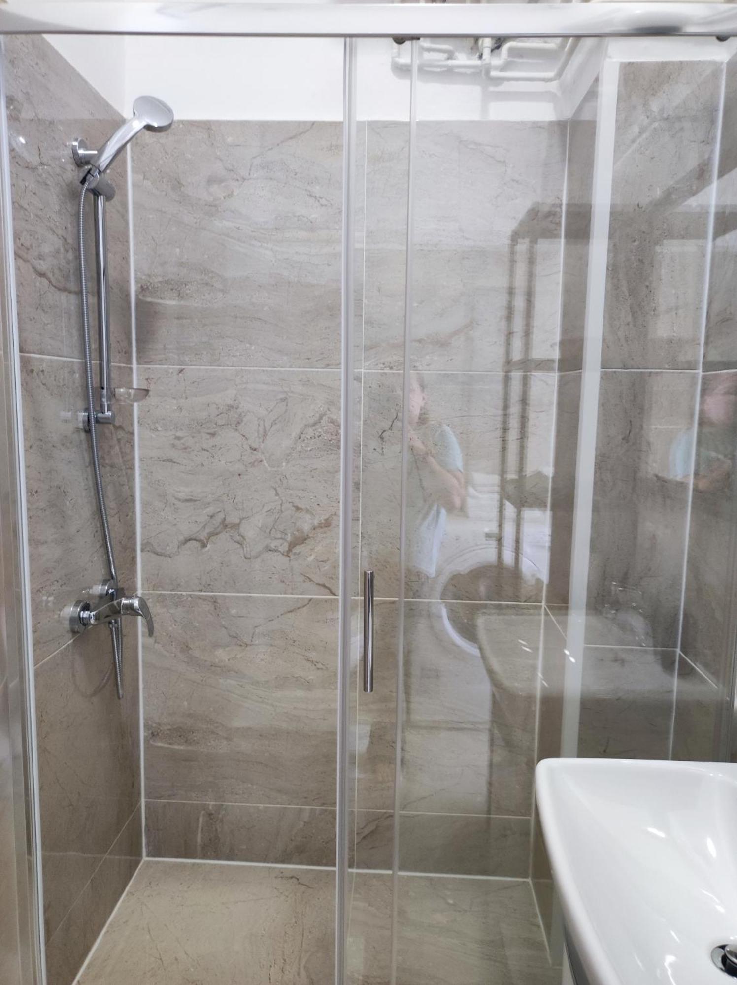 Apartment Andy ซาเกร็บ ภายนอก รูปภาพ